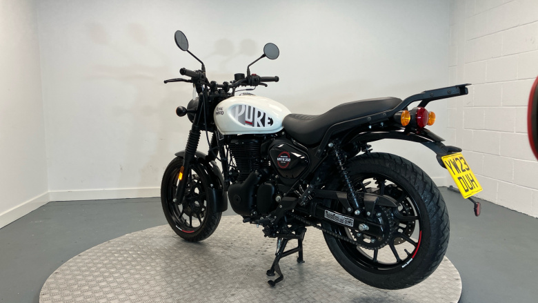 Royal Enfield Hntr 350 Rebel Red (23MY)